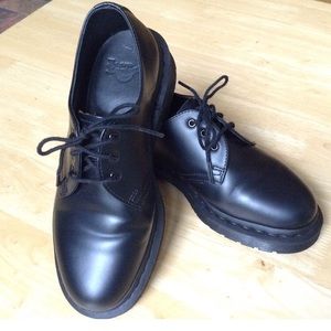 Black Dr. Martens Oxford shoe